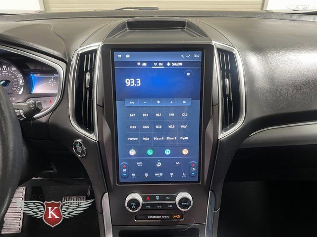 Used 2021 Ford Edge Titanium w/ Cold Weather Package AWD/4WD image 17