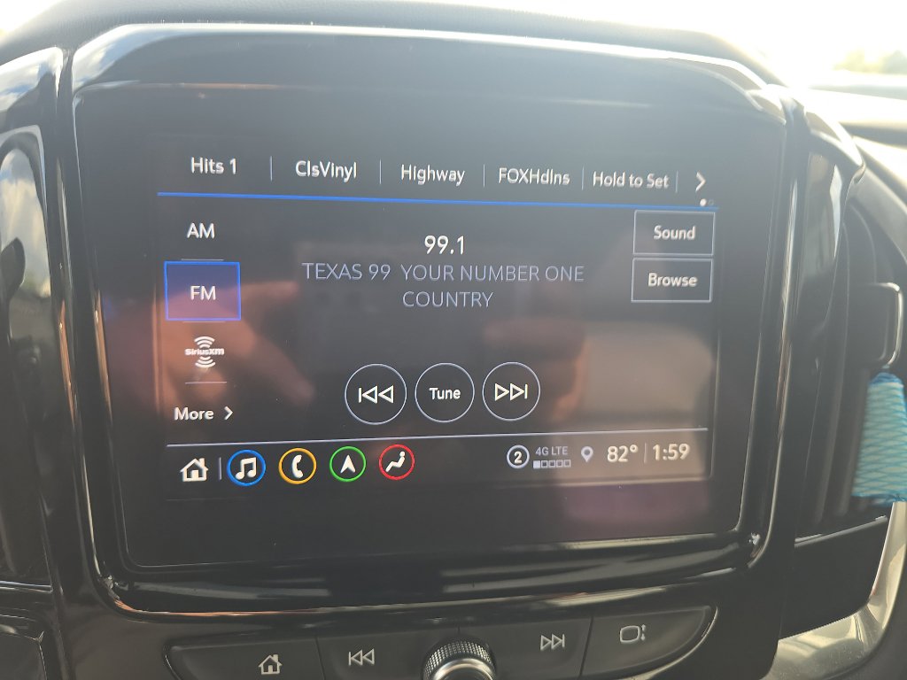 Used 2023 Chevrolet Traverse Premier w/ Redline Edition image 28