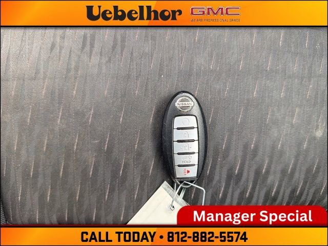 Used 2017 Nissan Rogue SV w/ SV Premium Package image 33