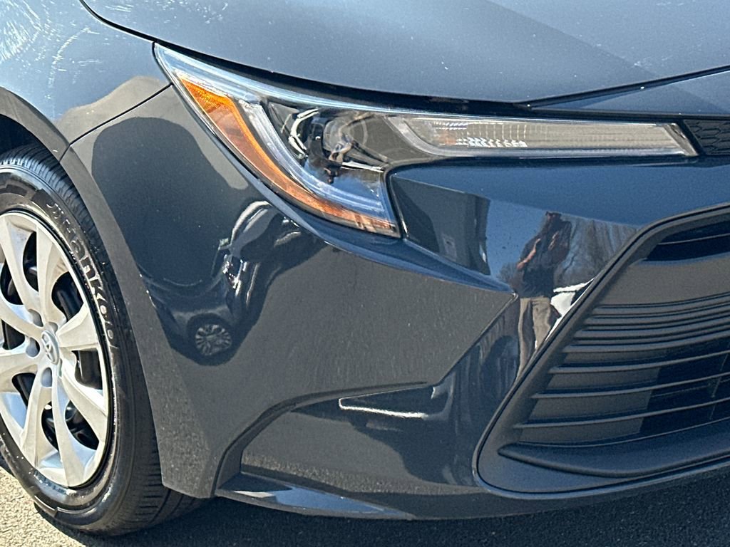 Used 2025 Toyota Corolla LE image 9