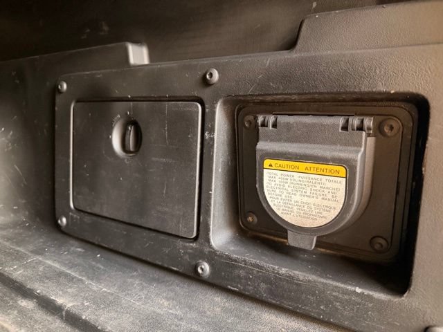 Used 2017 Toyota Tacoma TRD Sport w/ Tow Package AWD/4WD image 9