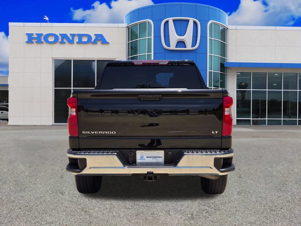 Used 2023 Chevrolet Silverado 1500 LT AWD/4WD image 4