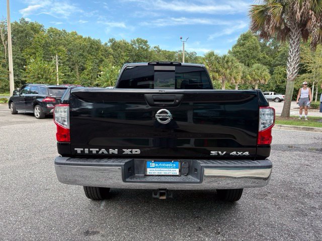 Used 2018 Nissan Titan SV AWD/4WD image 5