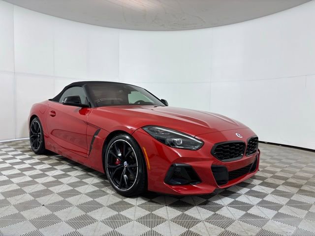 Used 2023 BMW Z4 M40i w/ Premium Package image 9