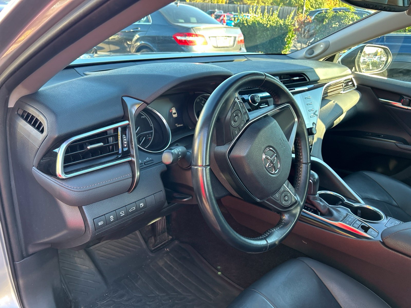 Used 2018 Toyota Camry XLE w/ Audio Package FWD image 7