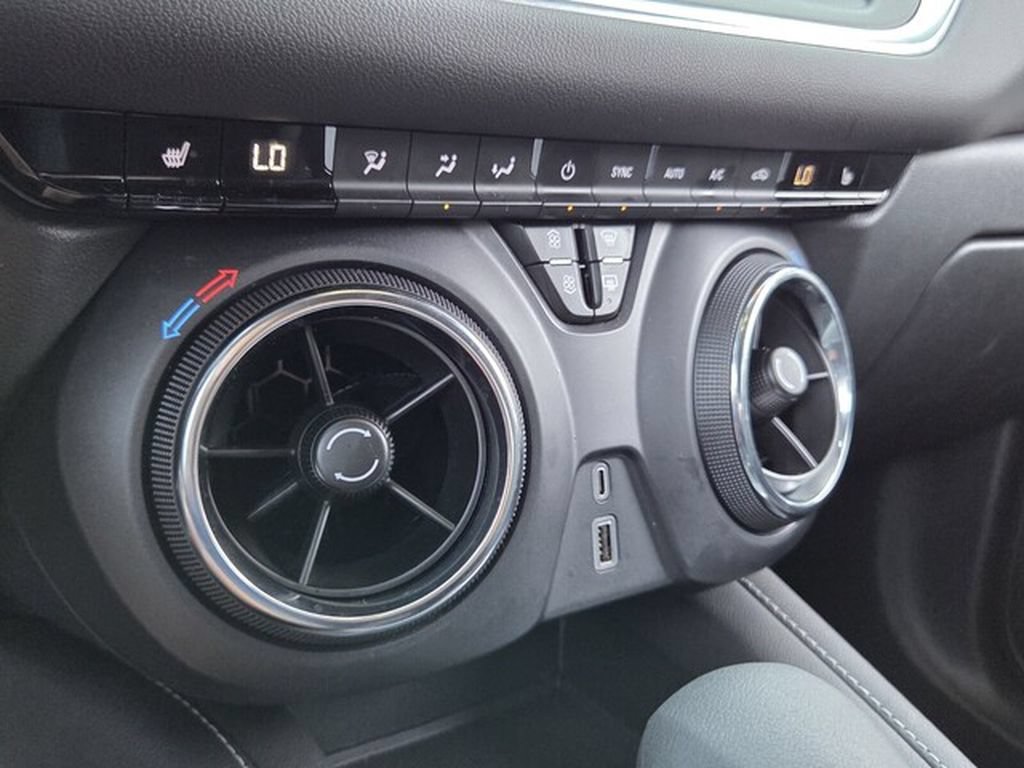 Used 2026 Chevrolet Blazer LT FWD image 21