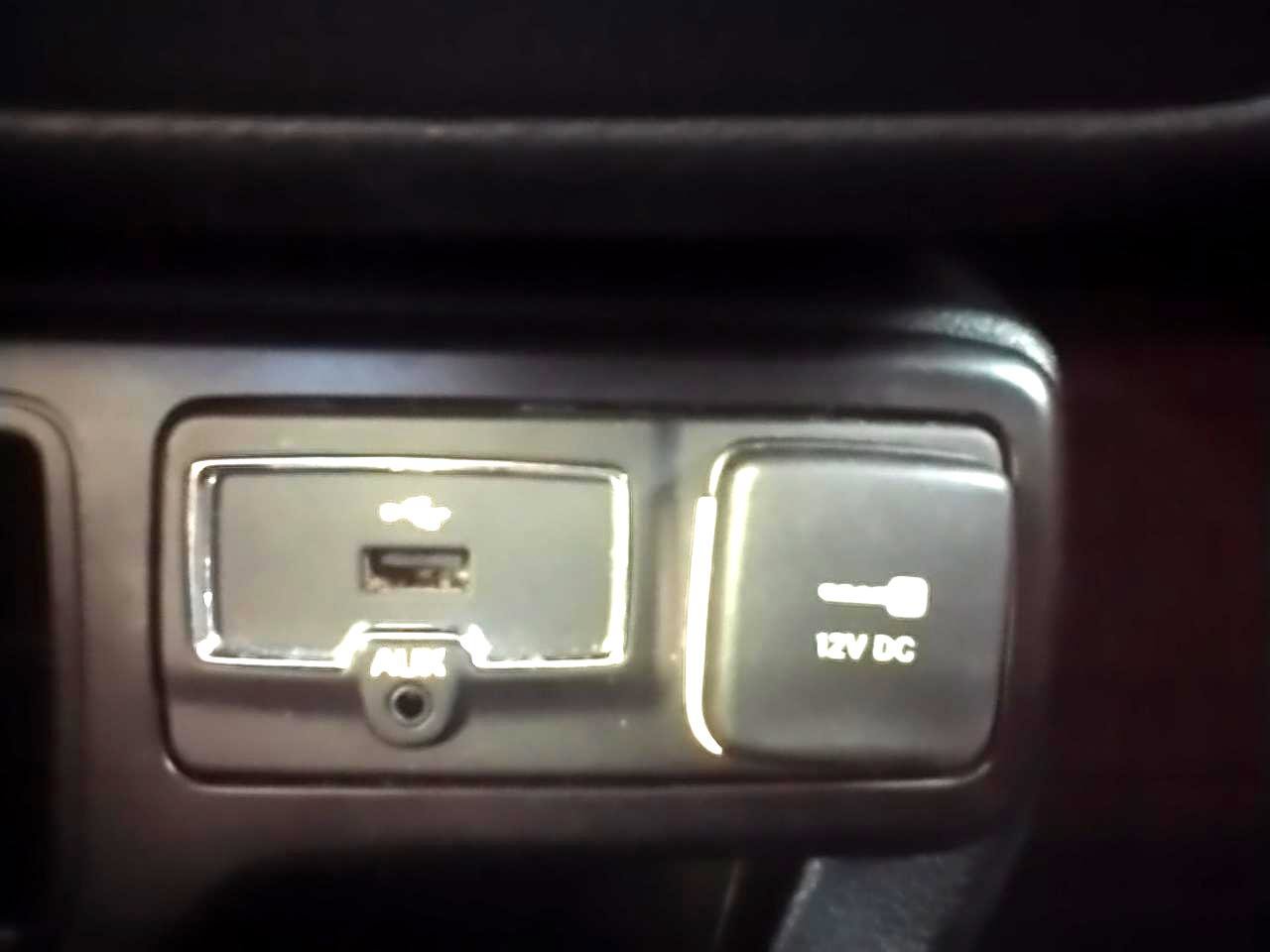 Used 2020 Jeep Renegade Latitude image 34