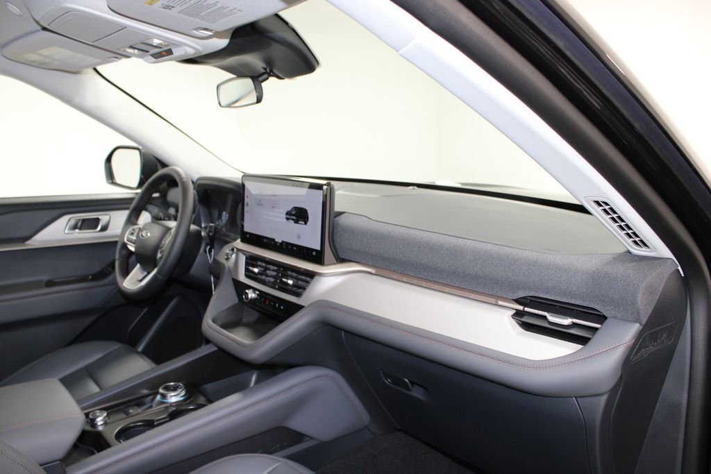 New 2026 Ford Explorer Active image 30
