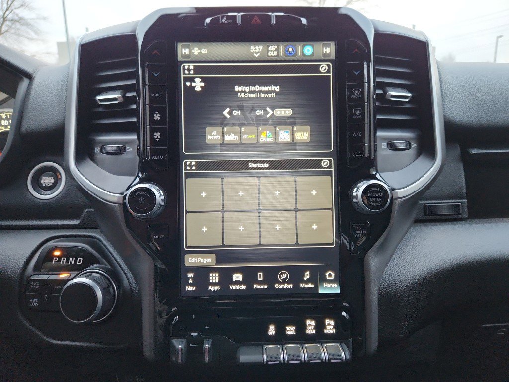 Used 2024 RAM 2500 Big Horn w/ Safety Group image 17