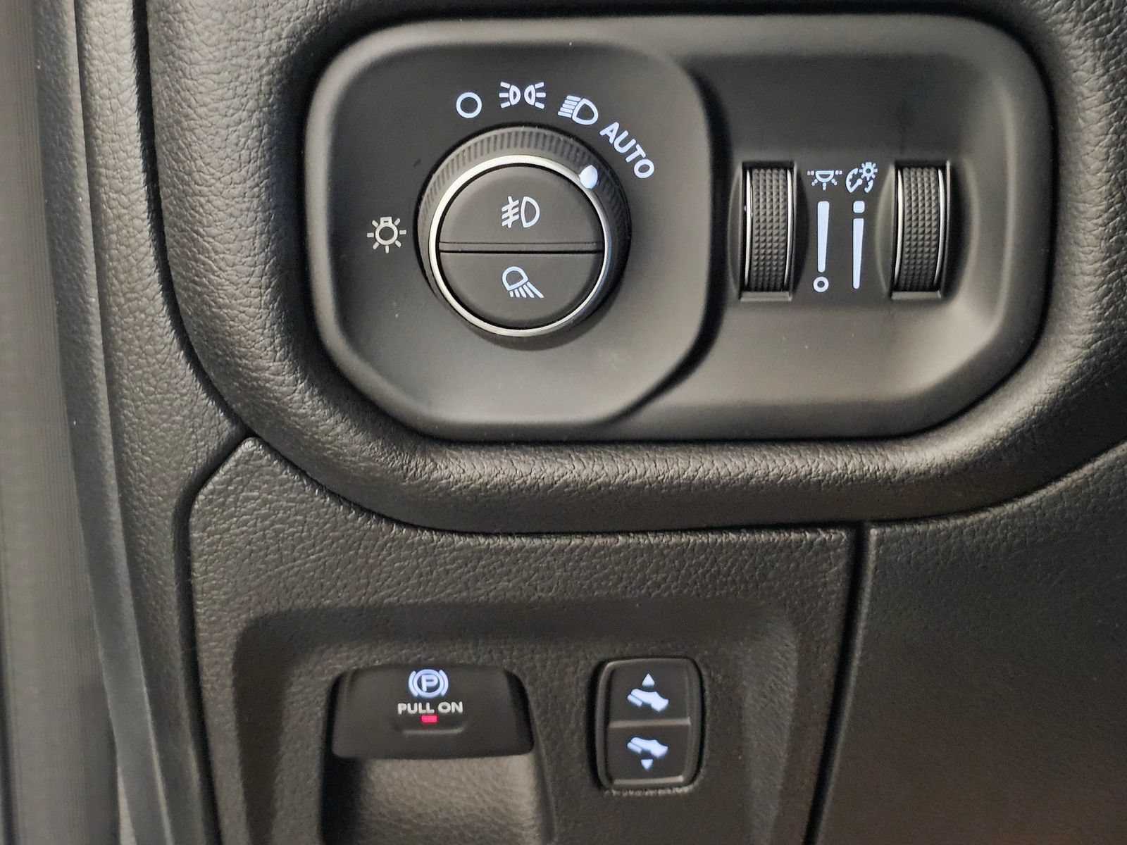 New 2026 RAM 1500 Big Horn AWD/4WD image 23
