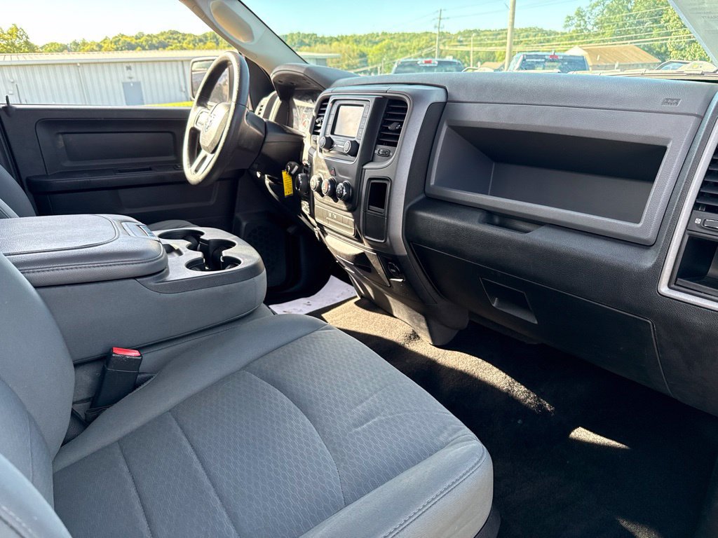 Used 2015 RAM 1500 Express AWD/4WD image 38