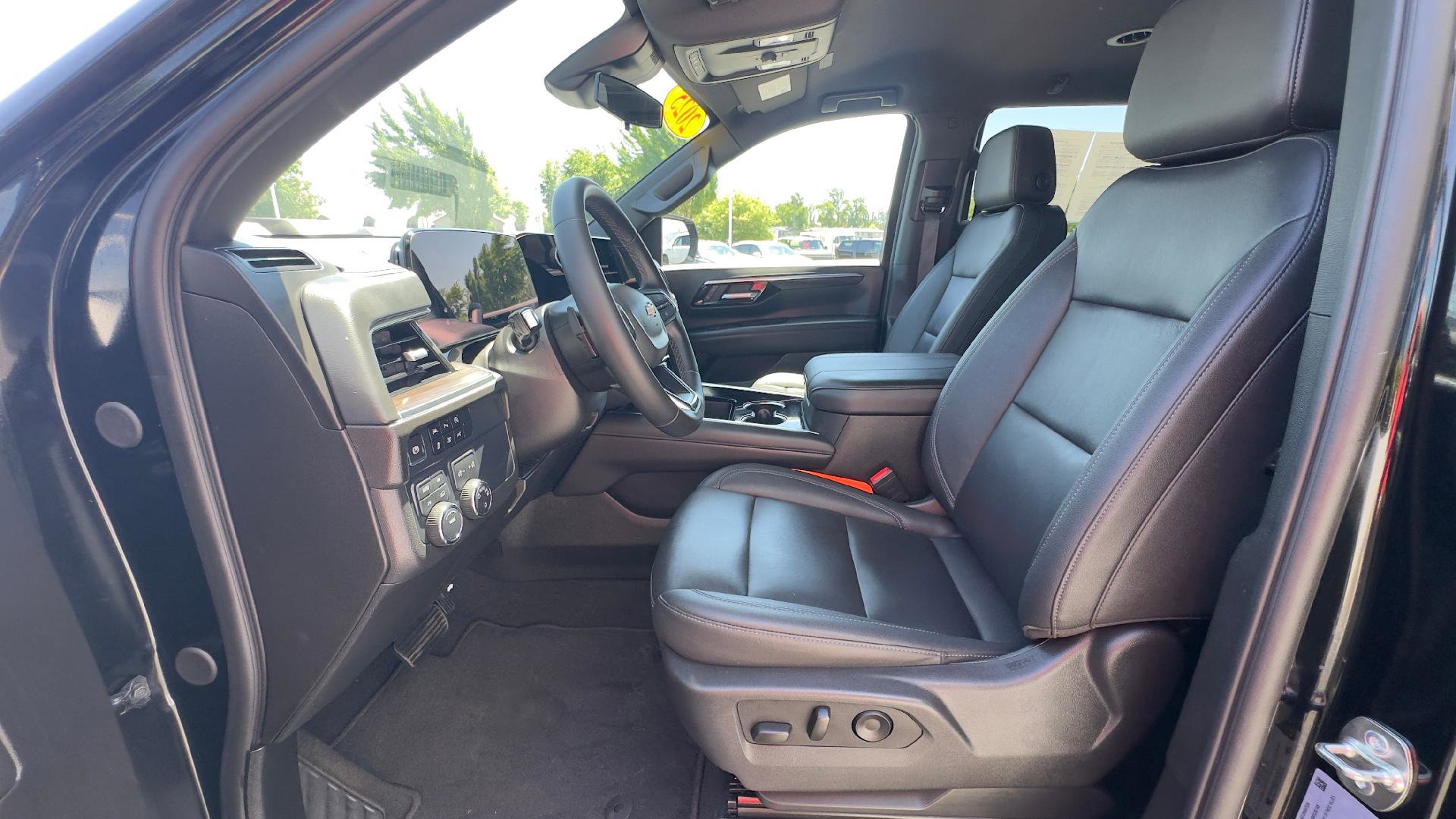 Used 2025 Chevrolet Tahoe LT AWD/4WD image 18