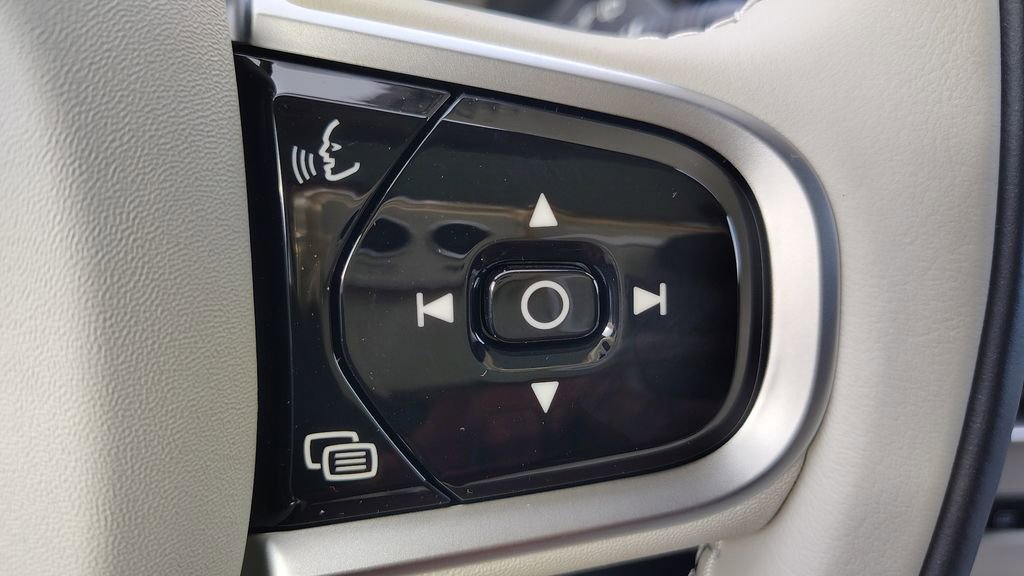 New 2026 Volvo XC90 T8 Ultra image 16