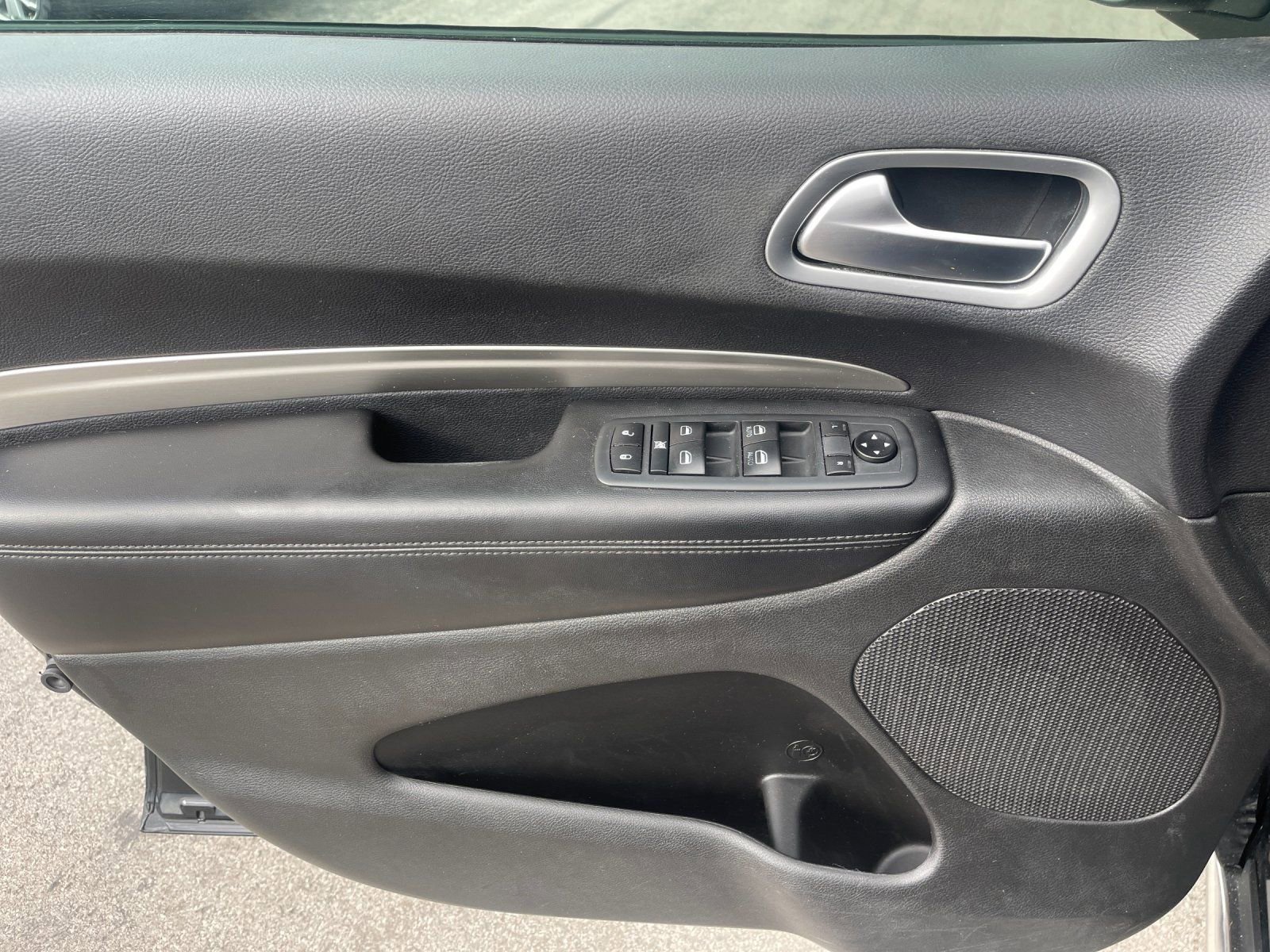 Used 2020 Dodge Durango SXT w/ 3rd Row Seating Group image 12