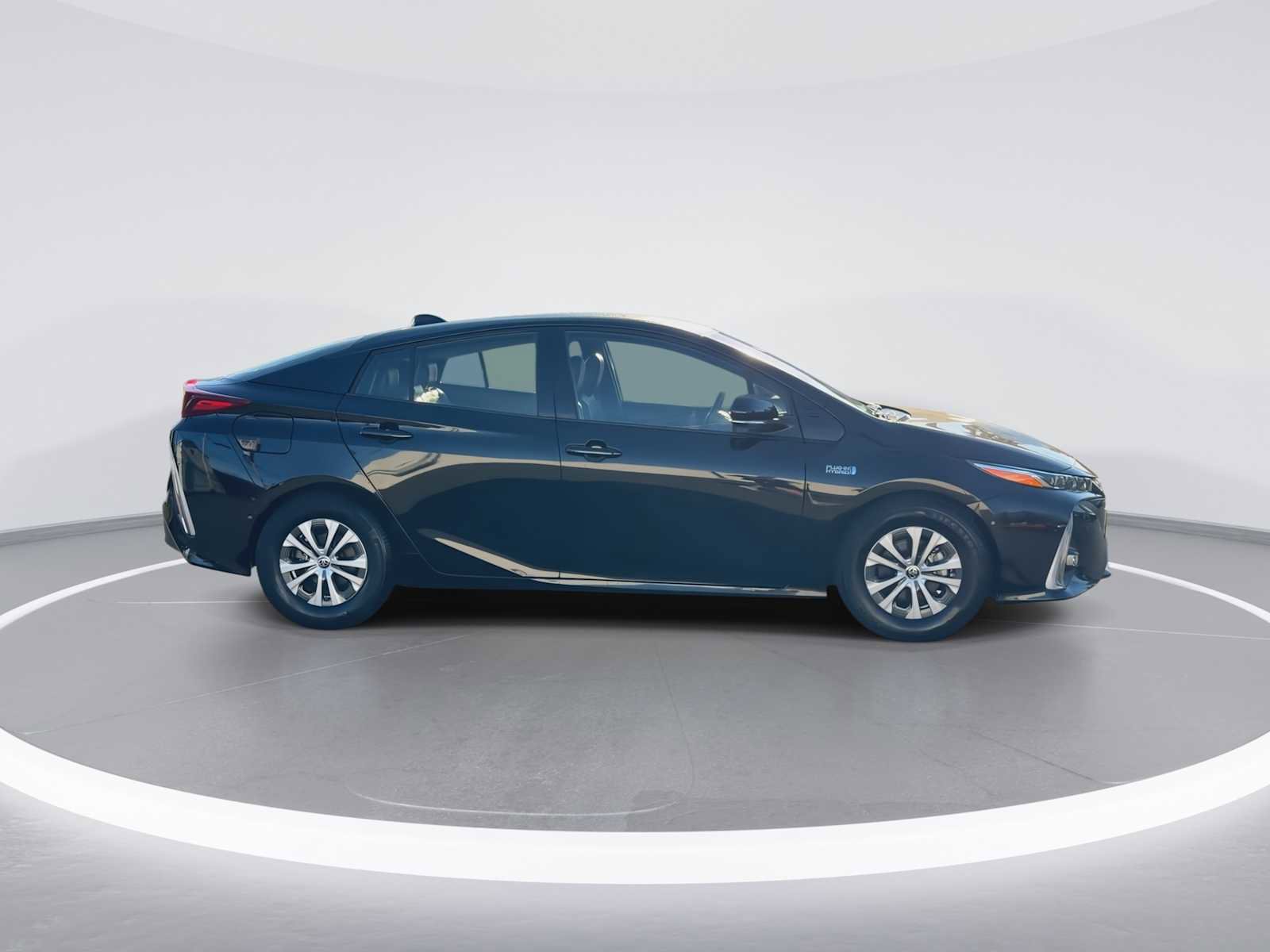 Certified 2022 Toyota Prius Prime Limited image 9