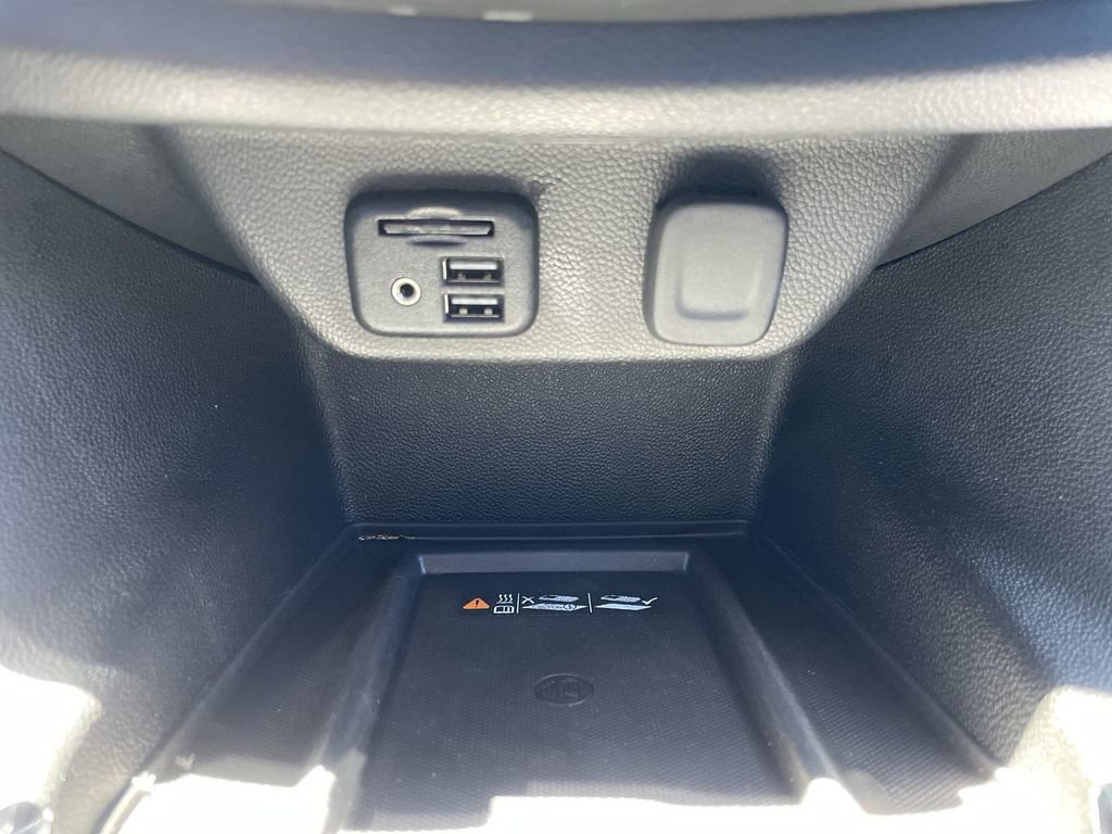 Used 2021 Chevrolet Traverse Premier w/ LPO, 'HIT The Road' Package AWD/4WD image 19