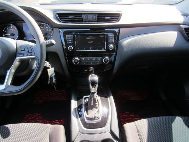 Used 2020 Nissan Rogue Sport S w/ Appearance Package FWD image 18