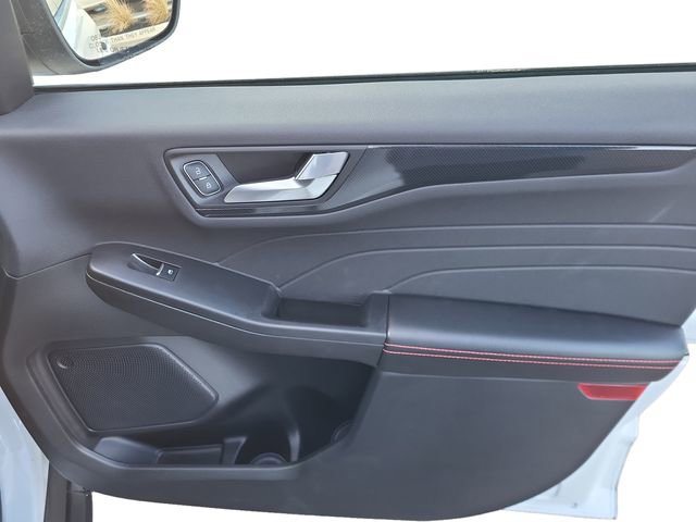 Used 2023 Ford Escape ST-Line image 26