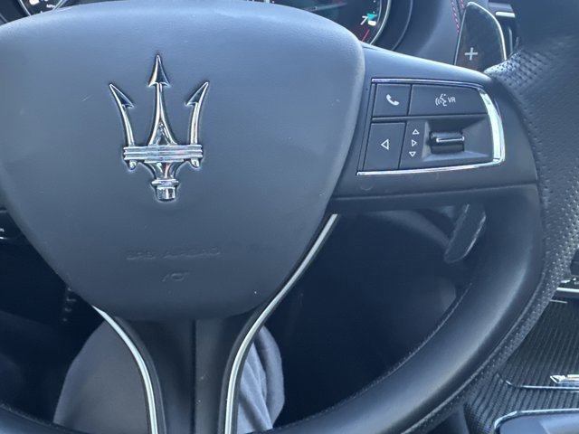 Used 2022 Maserati Levante Trofeo image 24