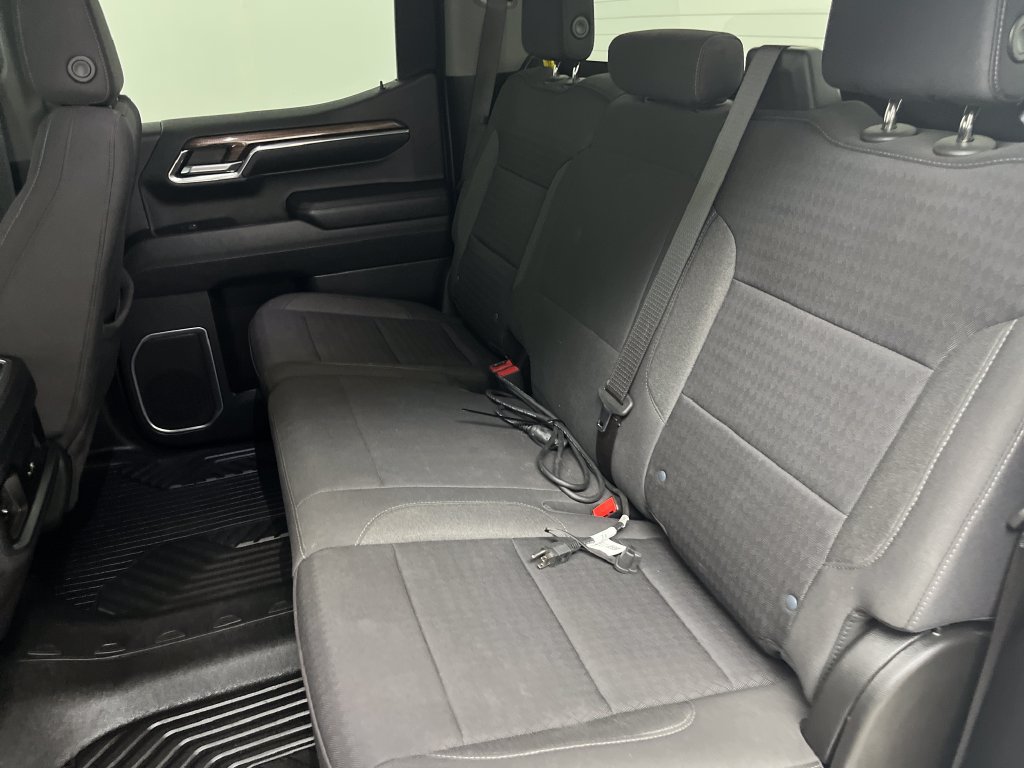 Used 2023 Chevrolet Silverado 1500 RST AWD/4WD image 14