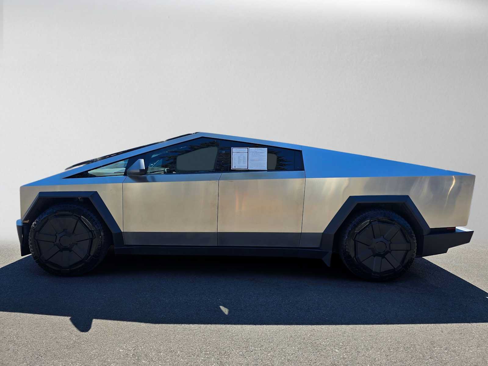 Used 2024 Tesla Cybertruck Cyberbeast AWD/4WD image 6