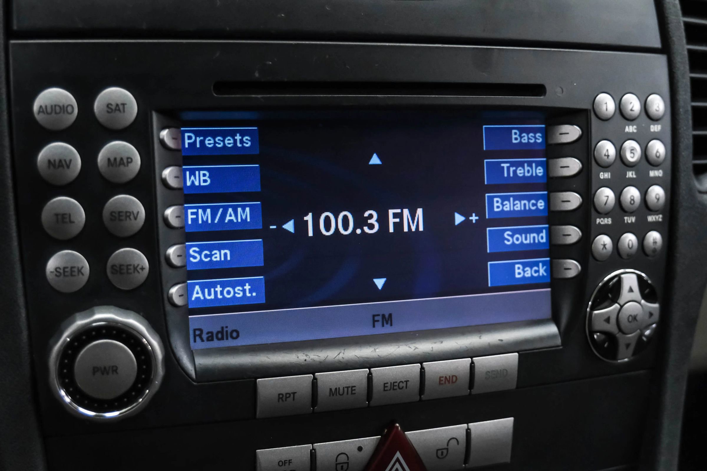 Used 2005 Mercedes-Benz SLK 350 image 27