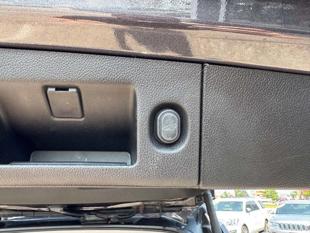 Used 2017 Chevrolet Tahoe Premier image 40