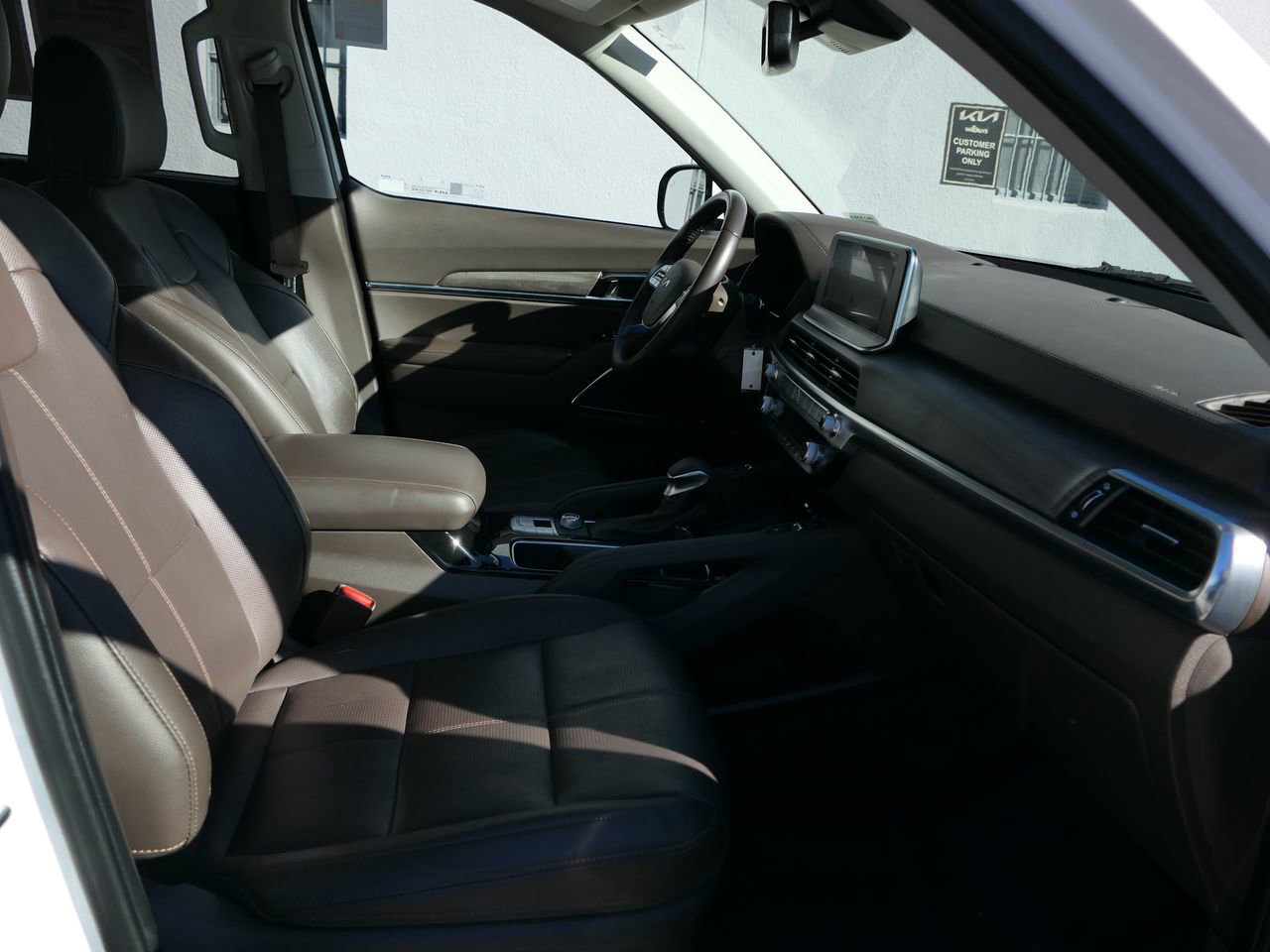 Used 2022 Kia Telluride SX w/ Towing Package image 27