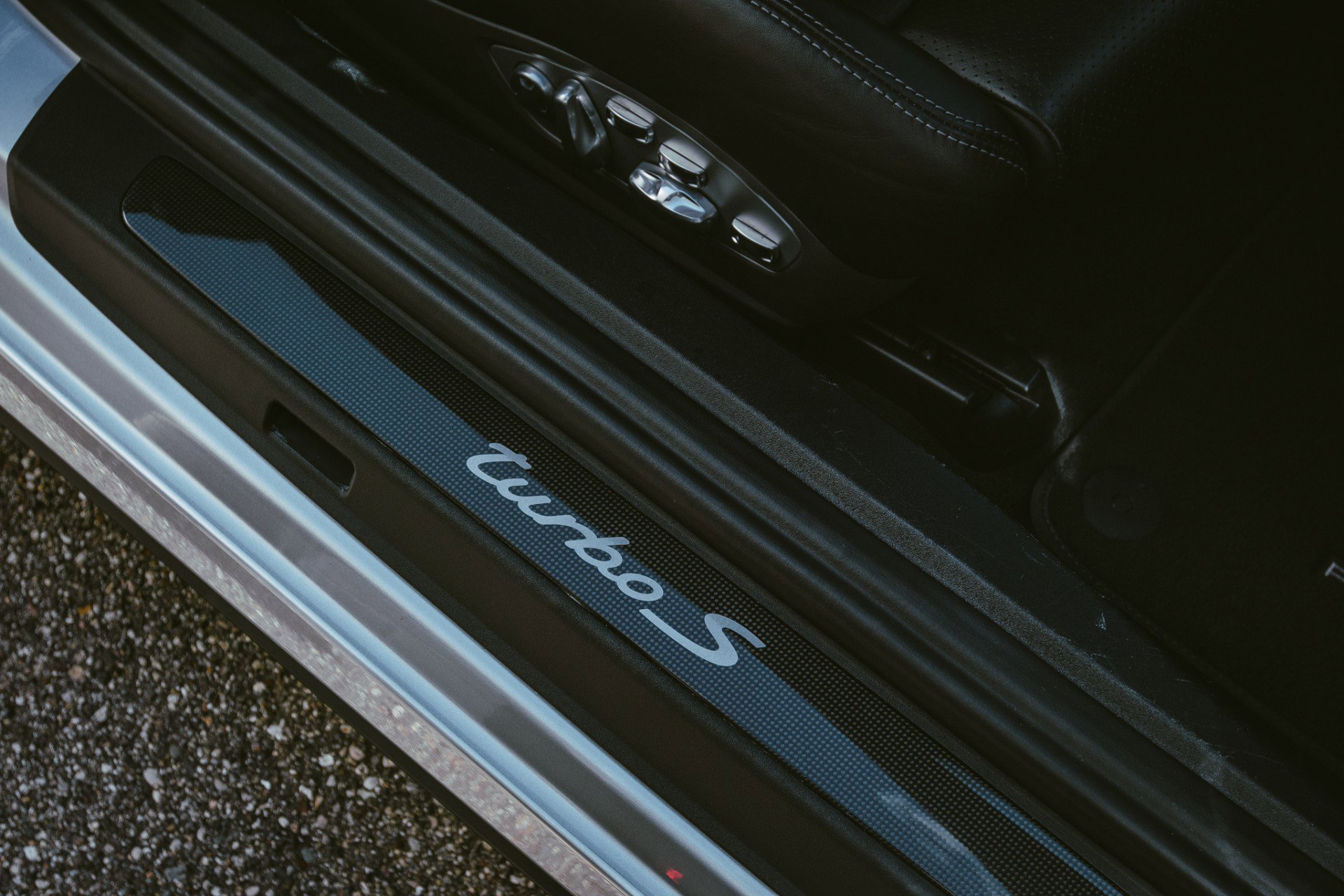 Used 2014 Porsche 911 Turbo S image 7