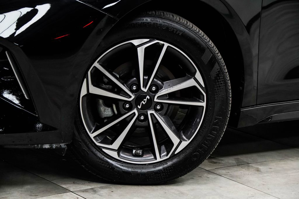 Used 2022 Kia Forte GT-Line w/ GT-Line Technology Package image 3