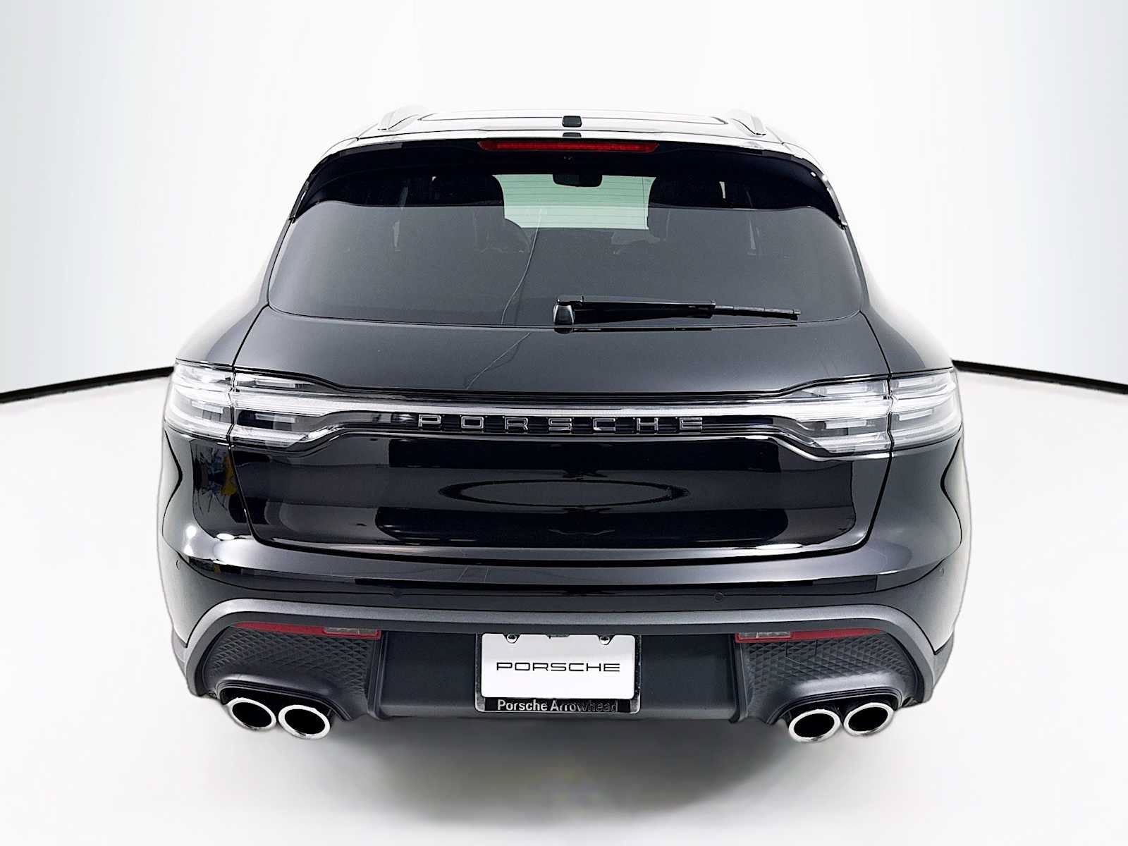 Certified 2026 Porsche Macan AWD/4WD image 10