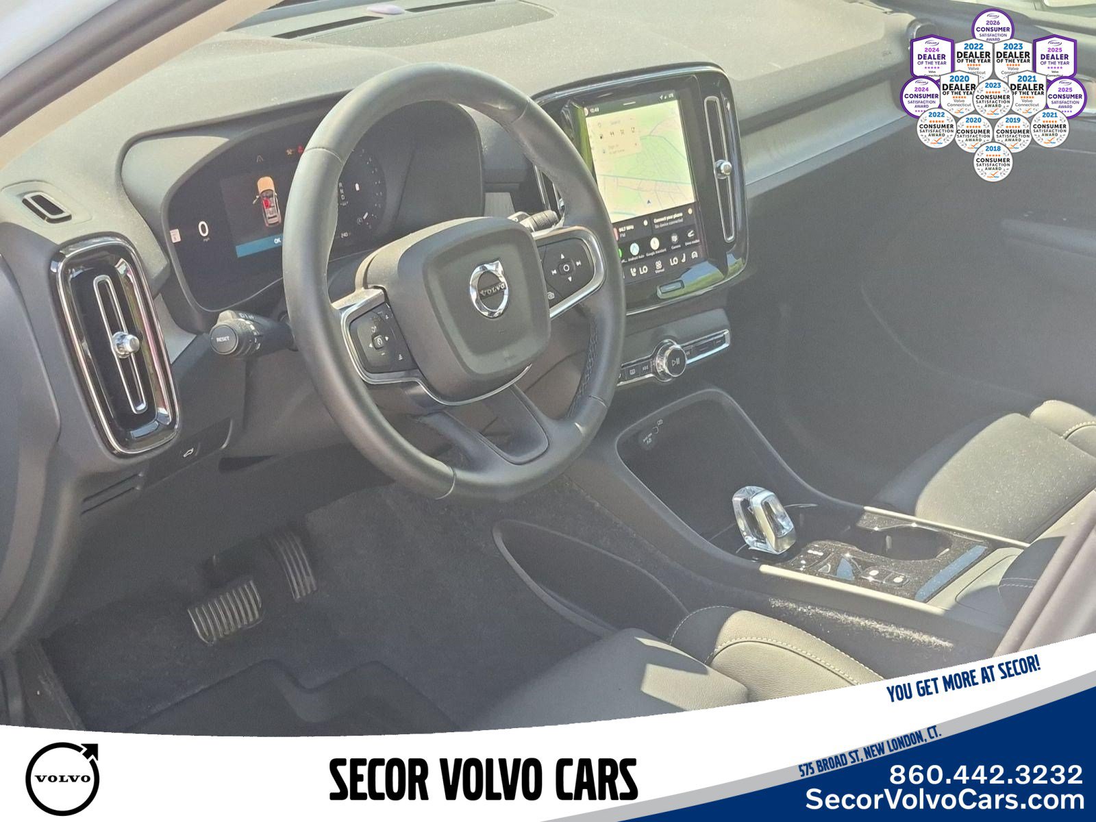 Used 2026 Volvo XC40 B5 Plus AWD/4WD image 11