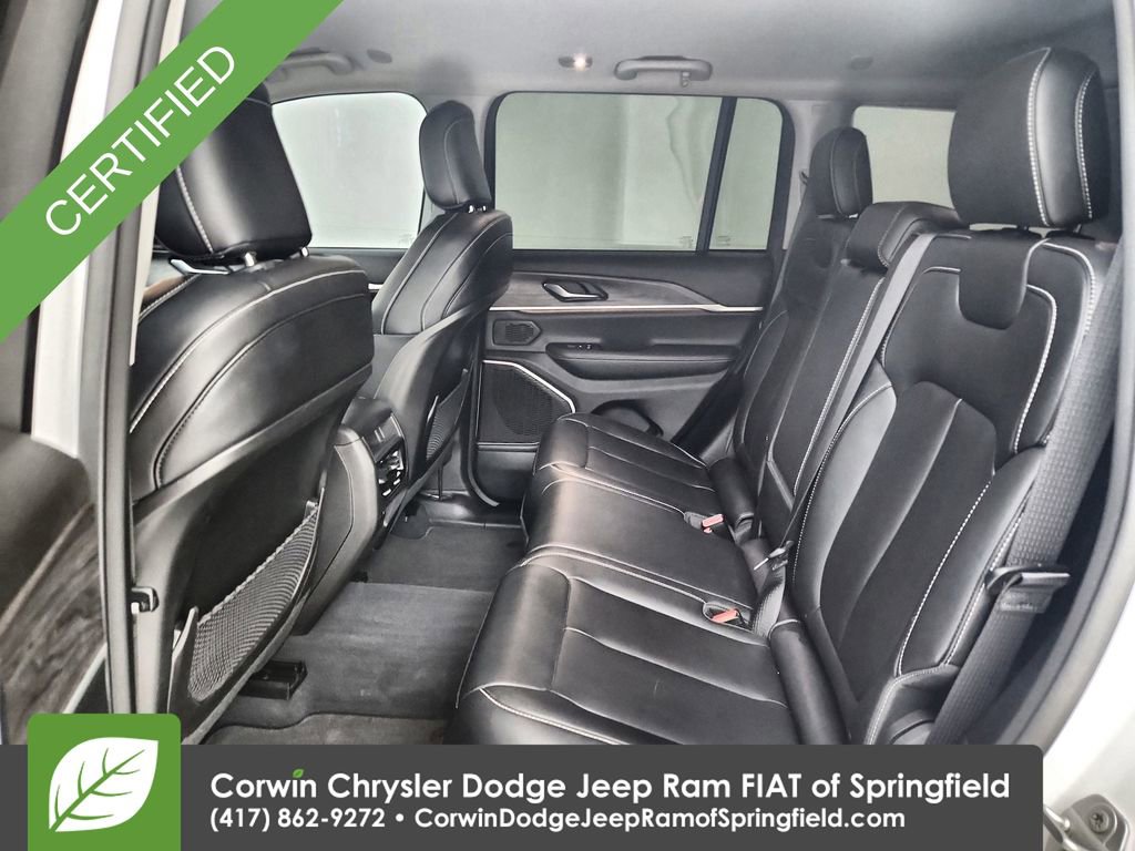 Certified 2023 Jeep Grand Cherokee Limited w/ Black Appearance Package image 29