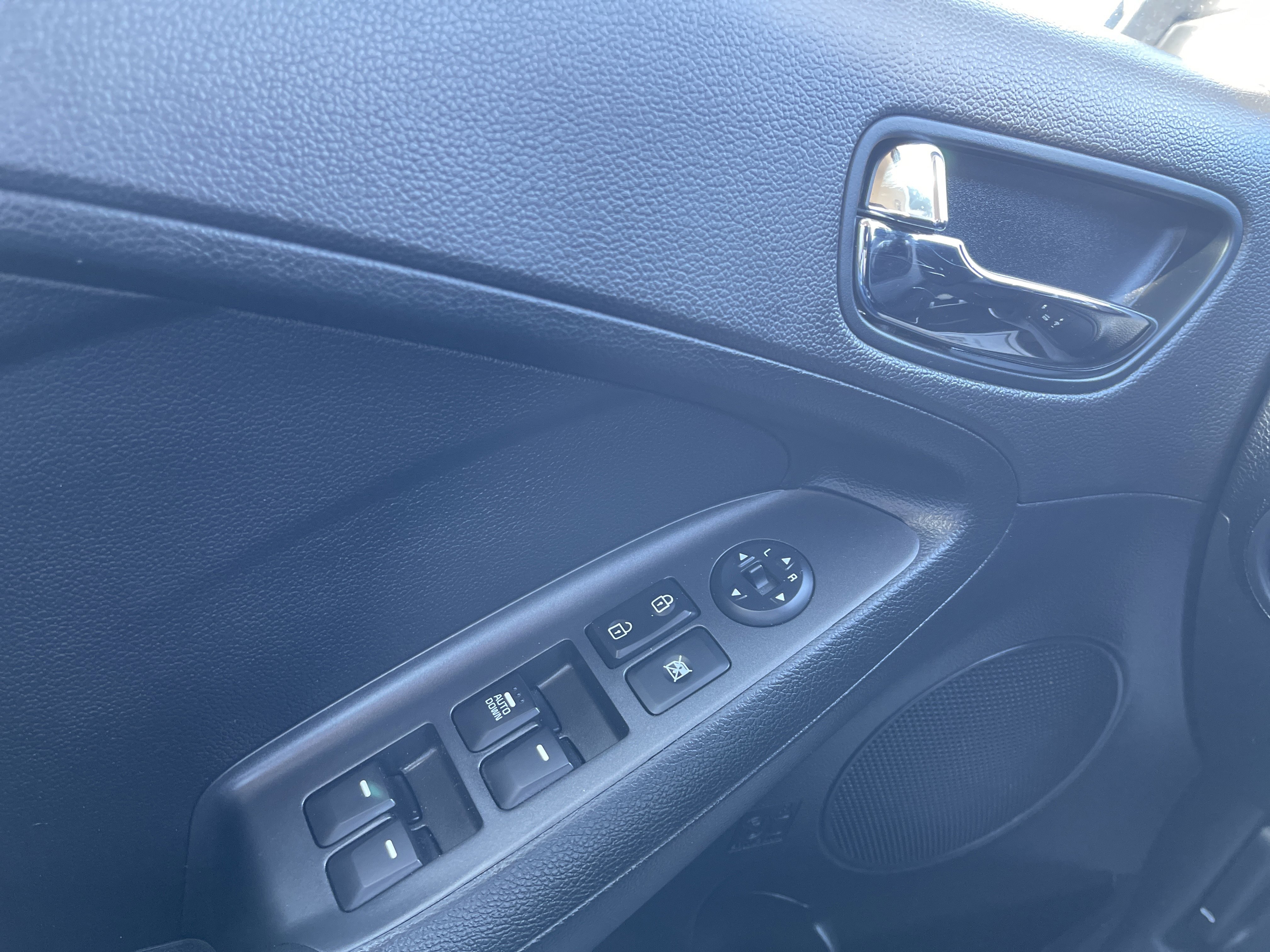 Used 2016 Kia Forte LX image 22