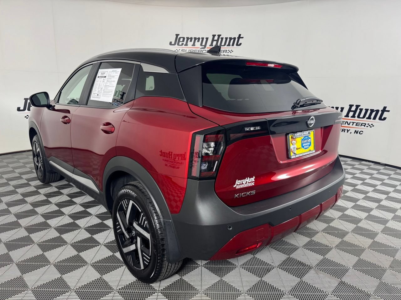 Used 2026 Nissan Kicks SV FWD image 8