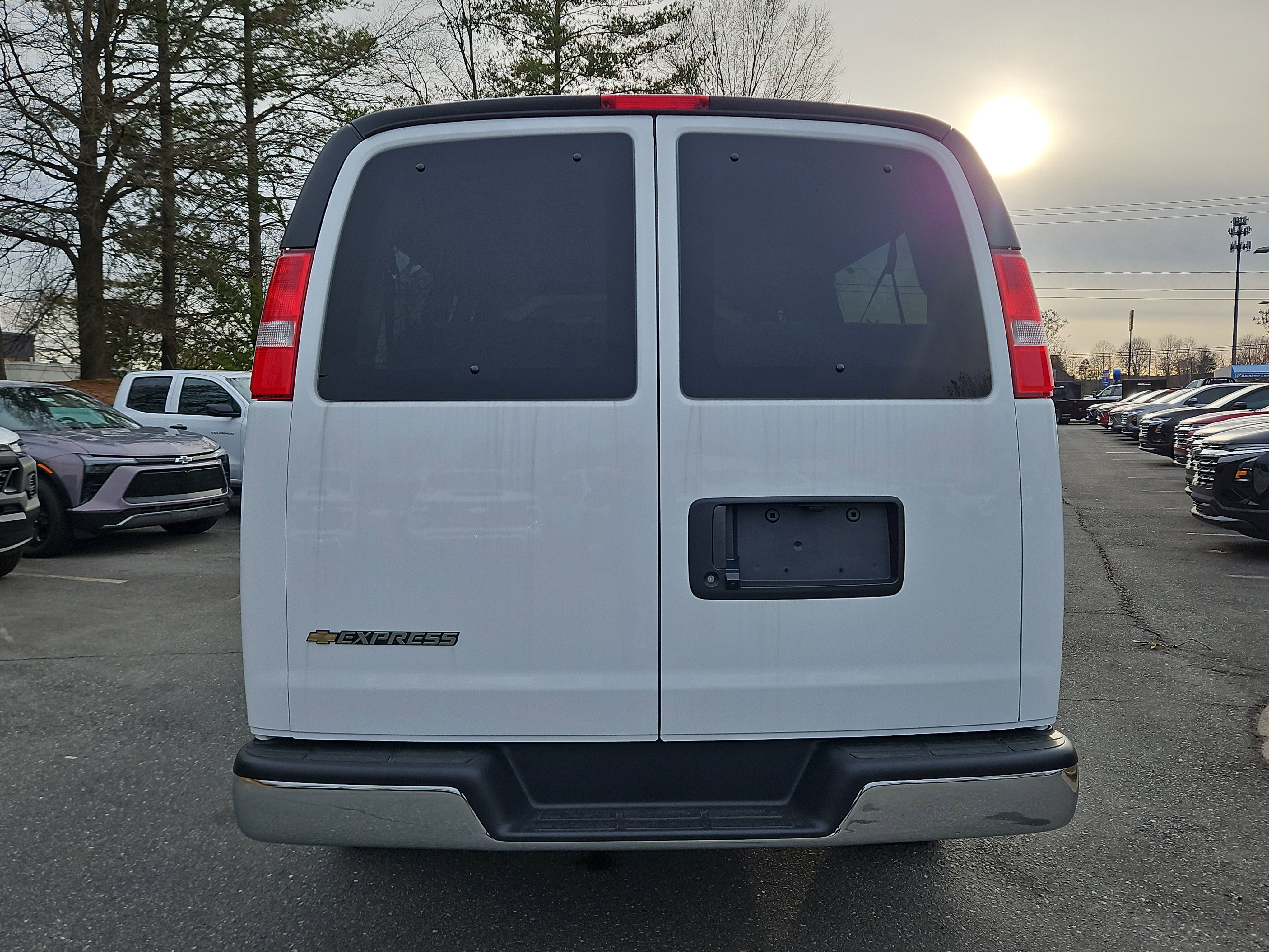 New 2025 Chevrolet Express 3500 LT w/ LT Preferred Equipment Group image 4