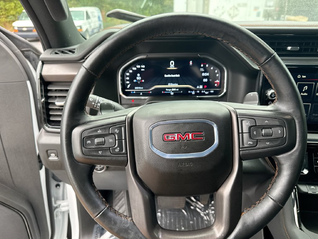 Used 2025 GMC Sierra 1500 AT4 w/ AT4 Premium Package AWD/4WD image 16