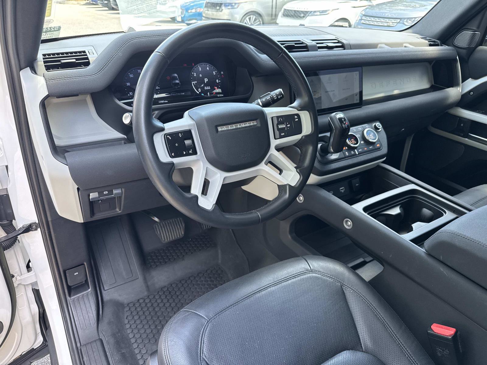 Used 2023 Land Rover Defender 90 SE AWD/4WD image 16