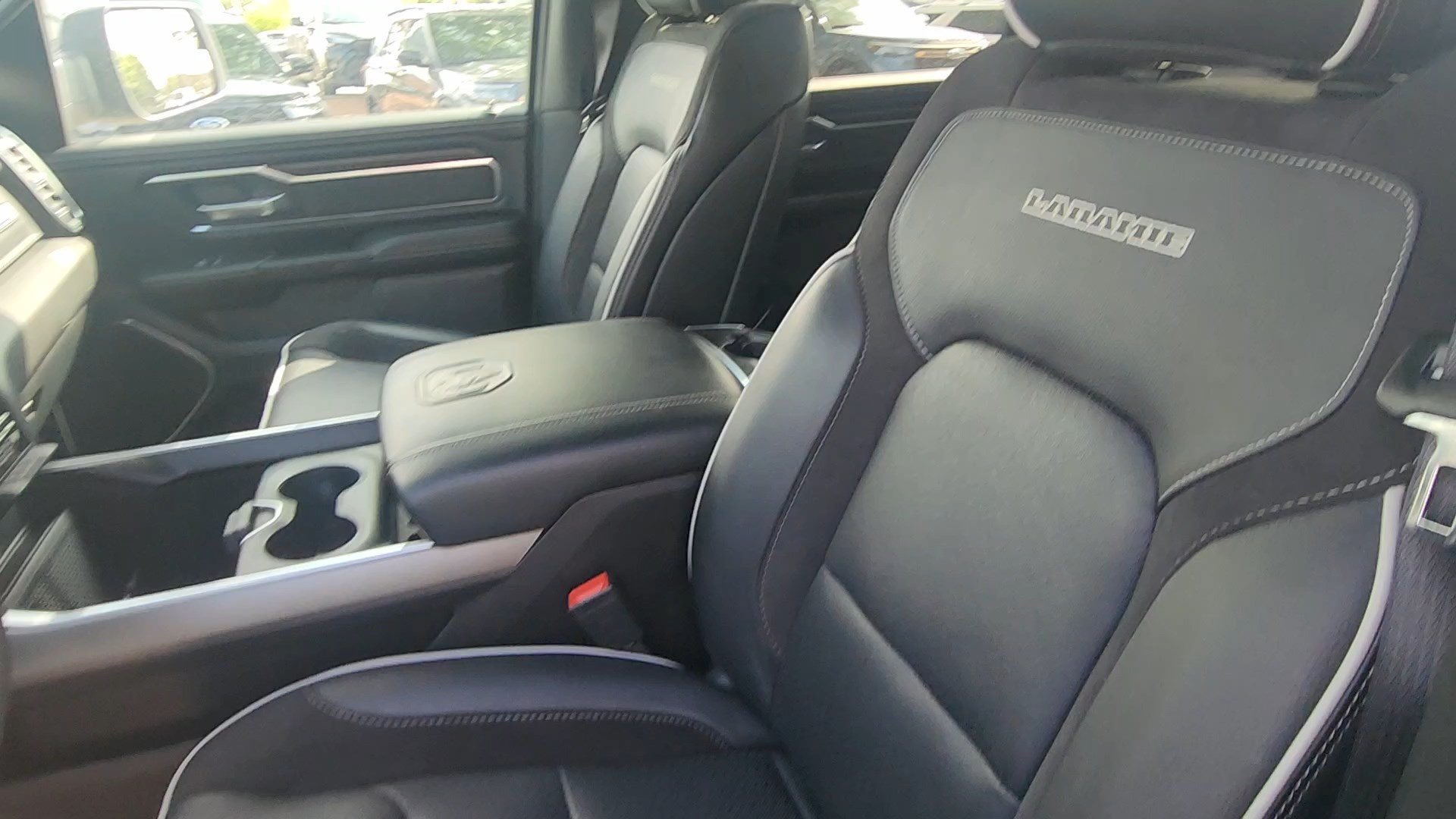 Used 2025 RAM 1500 Laramie w/ Sport Appearance Package AWD/4WD image 21