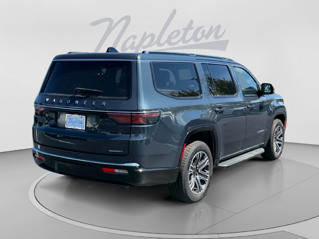 Used 2024 Jeep Wagoneer Series II w/ Flexible Seating Group RWD image 6