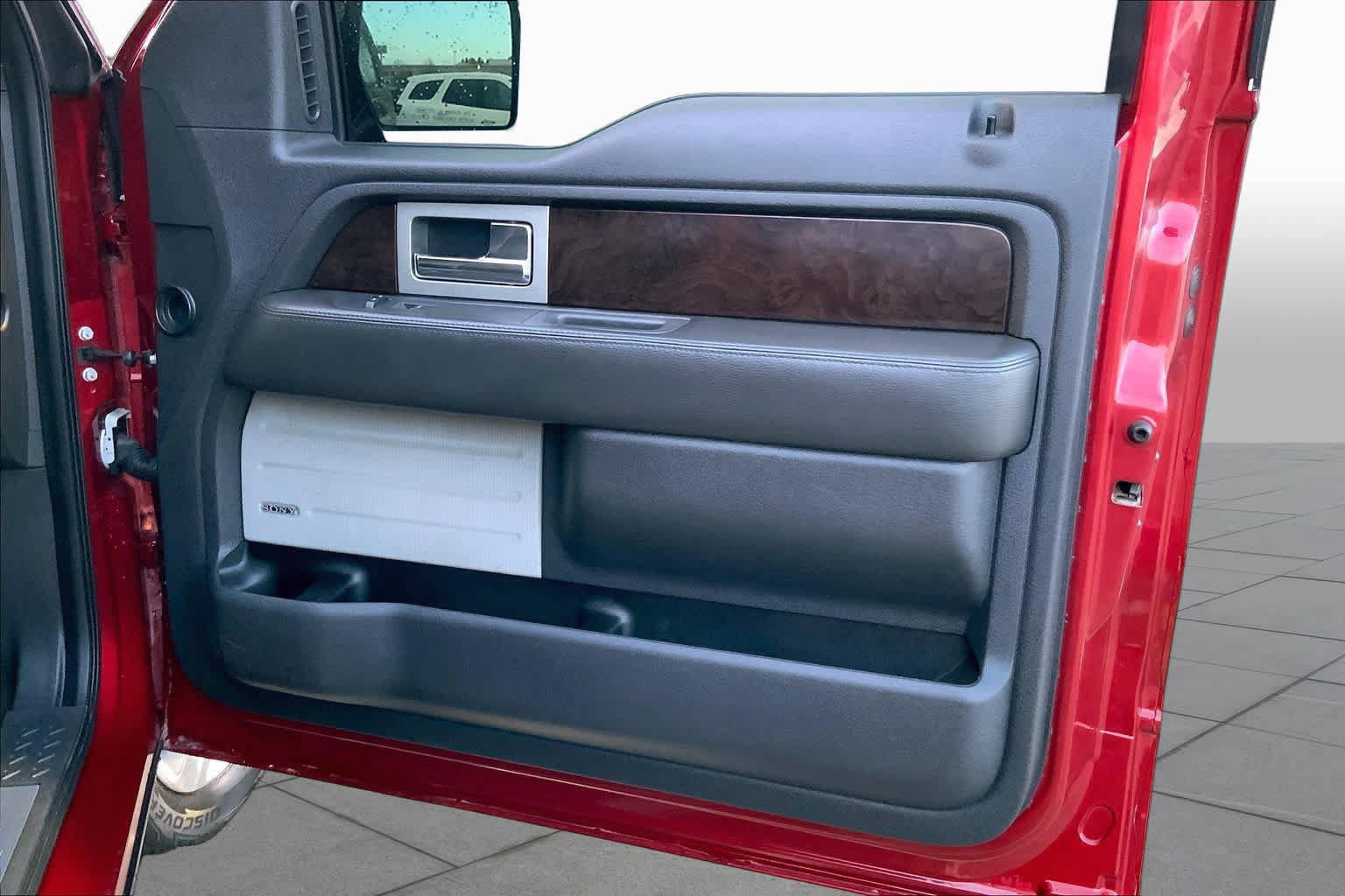 Used 2014 Ford F150 Platinum AWD/4WD image 18