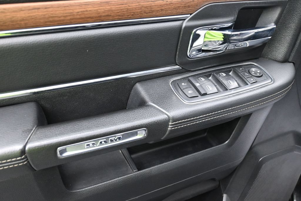 Used 2015 RAM 1500 Laramie w/ Convenience Group AWD/4WD image 14