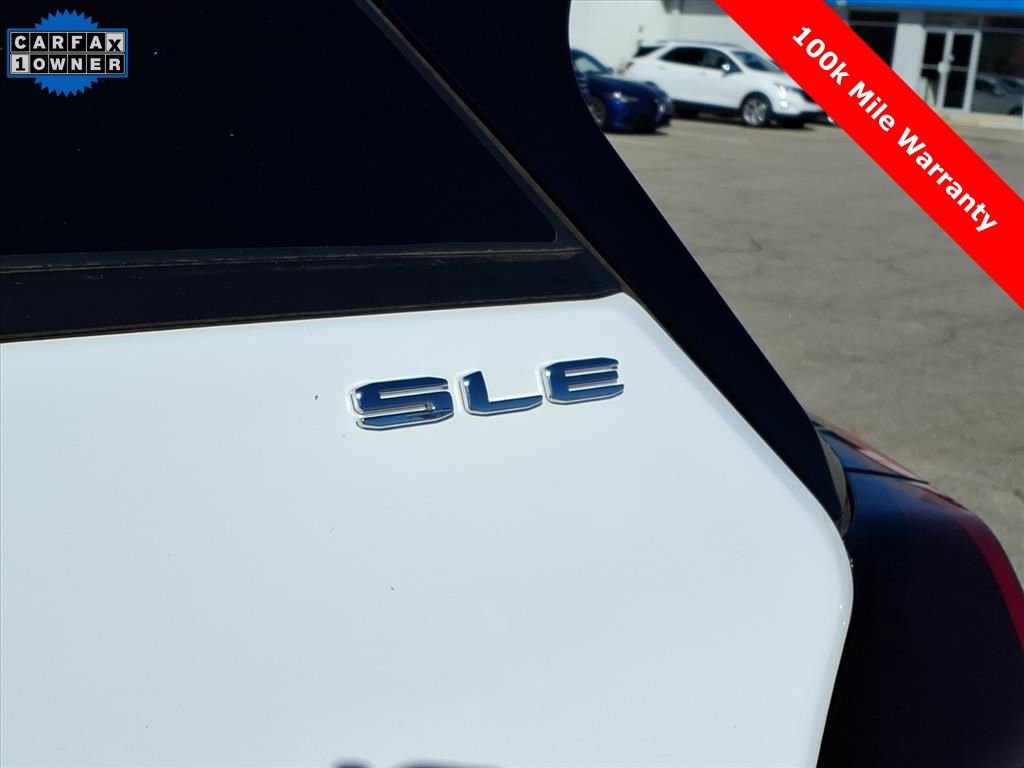 Used 2023 GMC Terrain SLE w/ Driver Convenience Package image 10