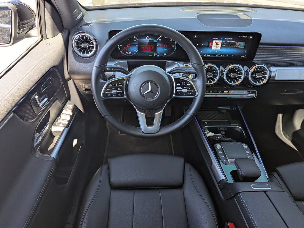 Used 2022 Mercedes-Benz EQB 350 4MATIC image 25