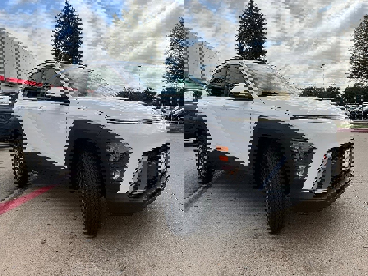 Used 2025 Hyundai Kona SEL image 5