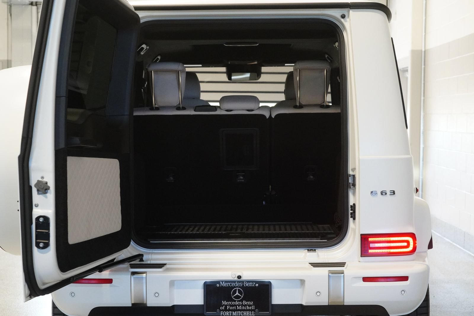 Certified 2025 Mercedes-Benz G 63 AMG 4MATIC image 32