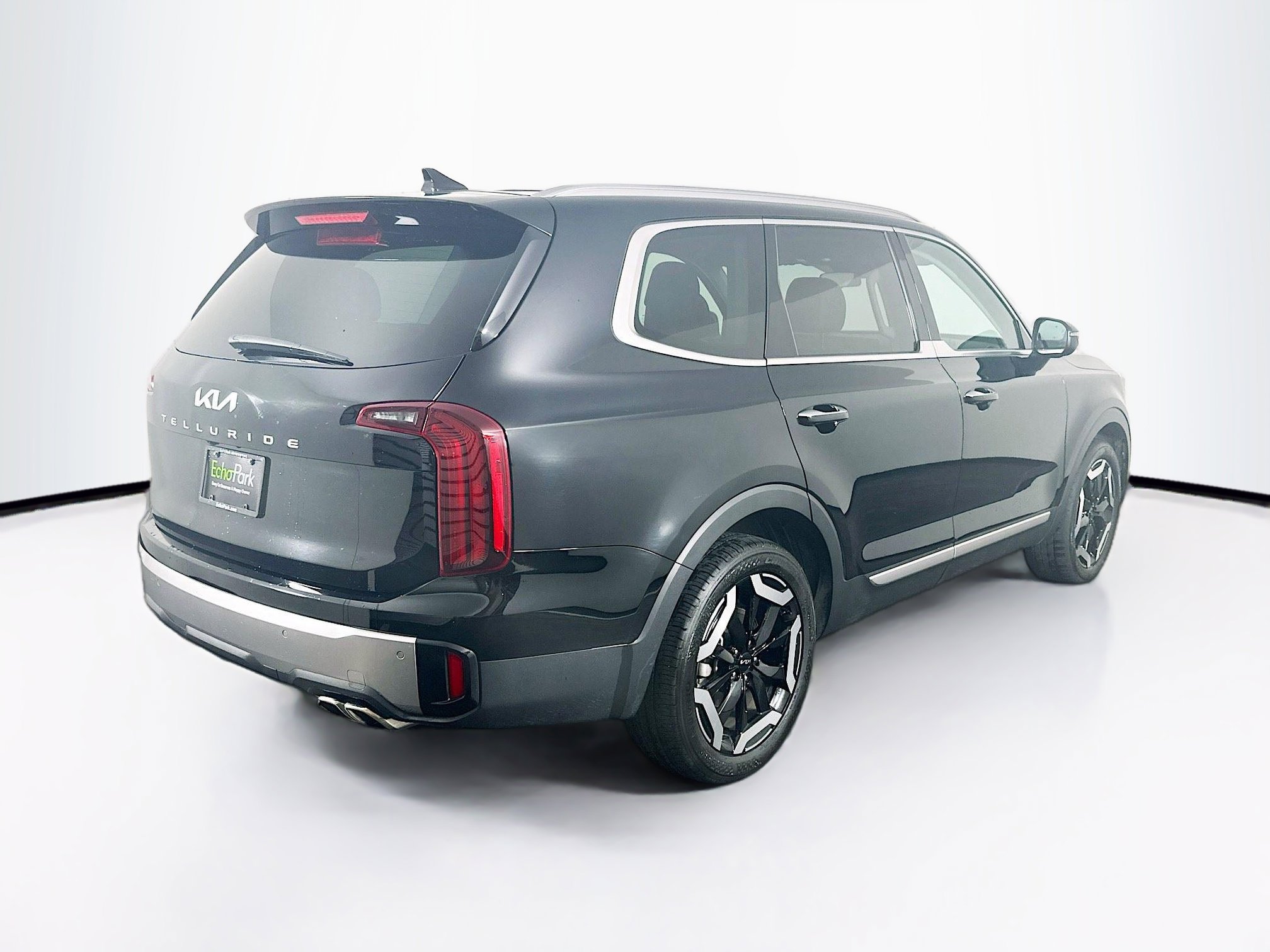 Used 2025 Kia Telluride S image 9