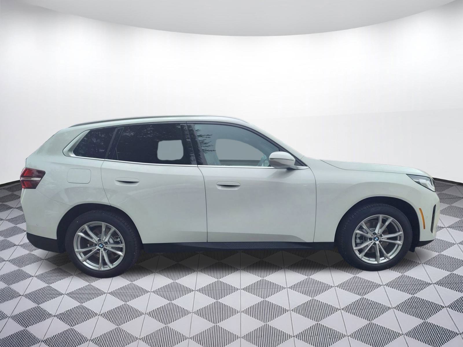 Used 2025 BMW X3 xDrive30i w/ Convenience Package image 8