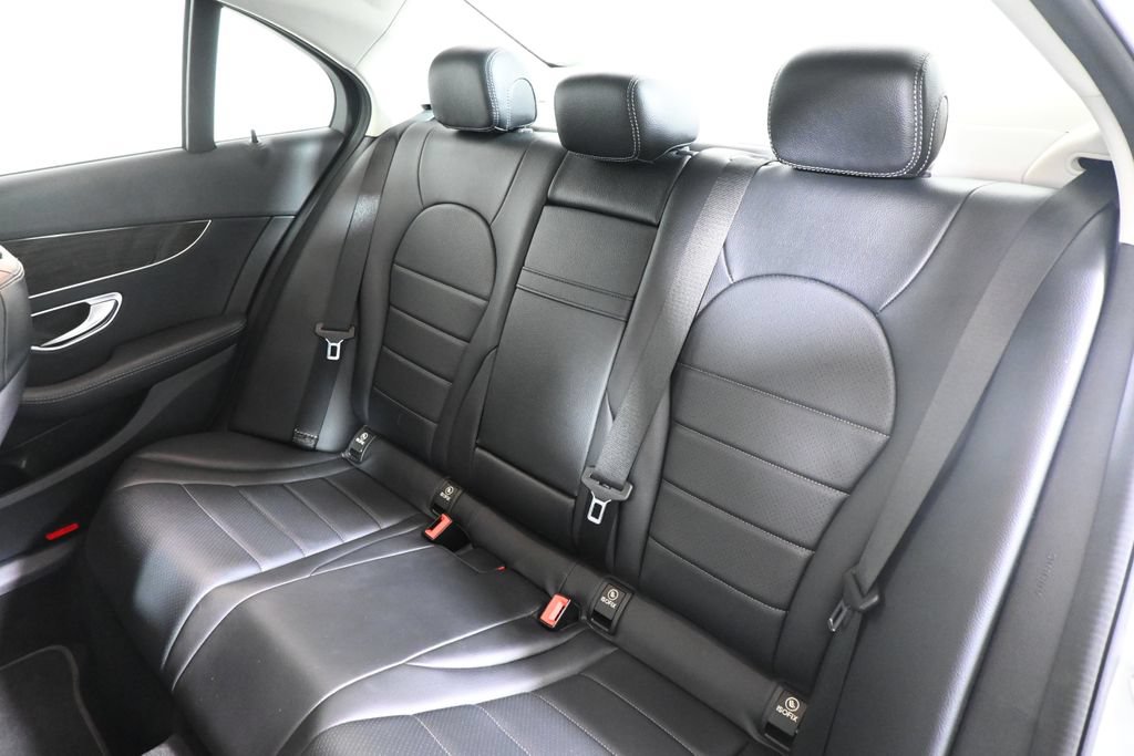Used 2016 Mercedes-Benz C 300 4MATIC Sedan image 4