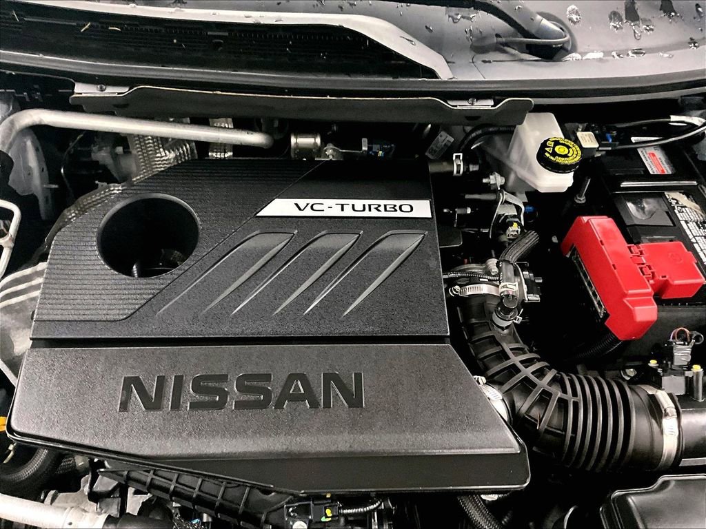 Used 2023 Nissan Rogue SV image 32